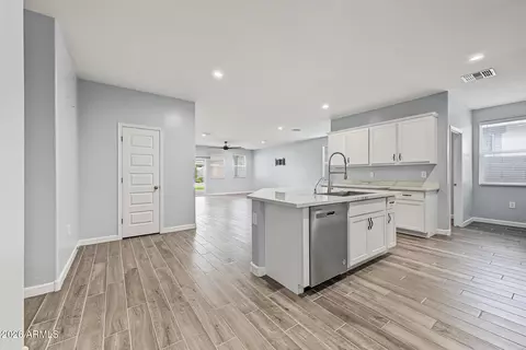 Entry Way - 2886 W Sable Ave, Apache Junction, AZ 85120 photo 2 of 3