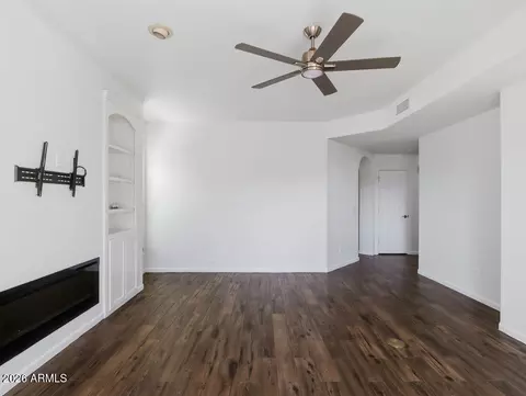 Living - 1531 E Winged Foot Rd, Phoenix, AZ 85022 photo 11 of 16