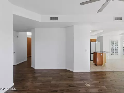 Living - 1531 E Winged Foot Rd, Phoenix, AZ 85022 photo 12 of 16