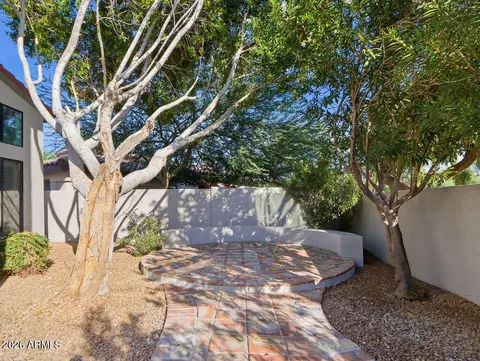 Exterior - 1531 E Winged Foot Rd, Phoenix, AZ 85022 photo 10 of 12
