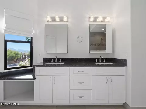 Bath - 1531 E Winged Foot Rd, Phoenix, AZ 85022 photo 4 of 6