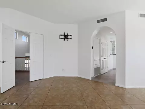 Living - 1531 E Winged Foot Rd, Phoenix, AZ 85022 photo 14 of 16