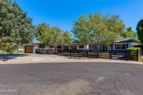 719 W Kaler Dr, Phoenix, AZ 85021 photo 2