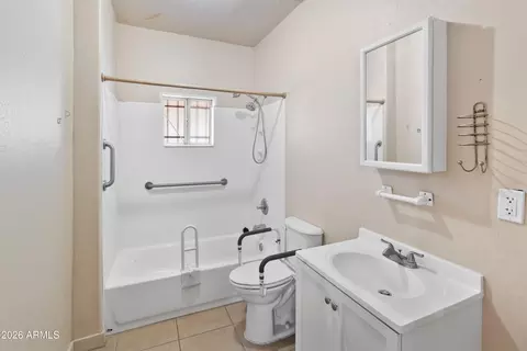 Bath - 1237 E Pierce St, Phoenix, AZ 85006 photo 1 of 1