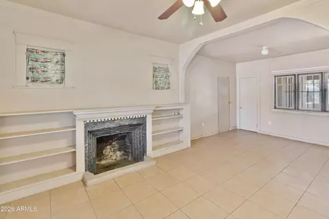 Living - 1237 E Pierce St, Phoenix, AZ 85006 photo 1 of 4