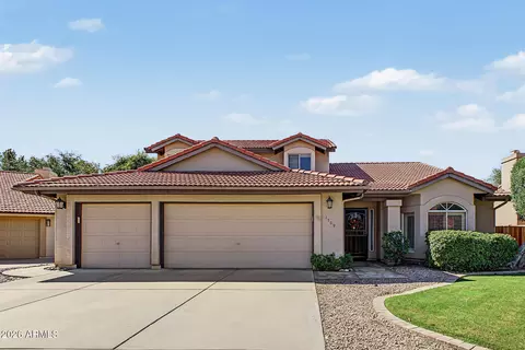 1709 W Oakland Ct, Chandler, AZ 85224