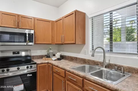 Kitchen - 3008 E Kings Ave, Phoenix, AZ 85032 photo 4 of 4