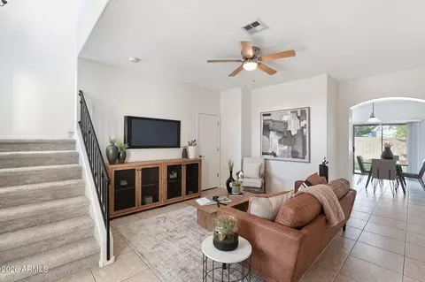 Living - 3008 E Kings Ave, Phoenix, AZ 85032 photo 1 of 1