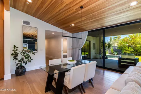 Dining - 2022 E Gardenia Ave, Phoenix, AZ 85020 photo 1 of 1