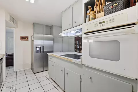 Kitchen - 224 E Garfield St, Tempe, AZ 85288 photo 4 of 4