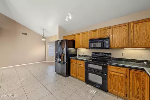 Kitchen - 15819 S 27th St, Phoenix, AZ 85048 photo 2 of 3