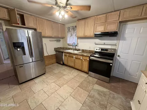 Kitchen - 2230 W Morten Ave, Phoenix, AZ 85021 photo 1 of 1