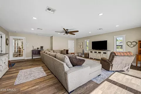 Living - 4130 E Grove Cir, Mesa, AZ 85206 photo 3 of 4