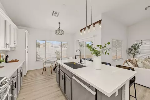 Kitchen - 10416 Edgewood Ave, Mesa, AZ 85208 photo 3 of 4