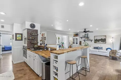 Kitchen - 5228 N 15th St, Phoenix, AZ 85014 photo 3 of 13