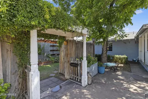 Exterior - 5228 N 15th St, Phoenix, AZ 85014 photo 13 of 28