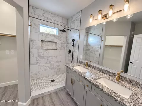 Bath - 1920 E Bell Rd #1166, Phoenix, AZ 85022 photo 2 of 4
