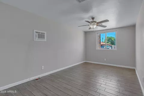 Living - 5517 N 29th Ave, Phoenix, AZ 85017 photo 4 of 4