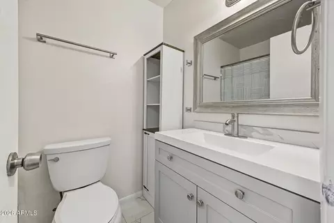 Bath - 7126 N 19th Ave #109, Phoenix, AZ 85021 photo 2 of 3