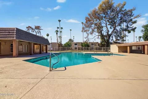 Exterior - 7126 N 19th Ave #109, Phoenix, AZ 85021 photo 8 of 9