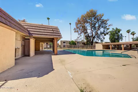 Exterior - 7126 N 19th Ave #109, Phoenix, AZ 85021 photo 7 of 9