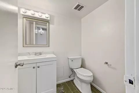 Bath - 7126 N 19th Ave #109, Phoenix, AZ 85021 photo 1 of 3
