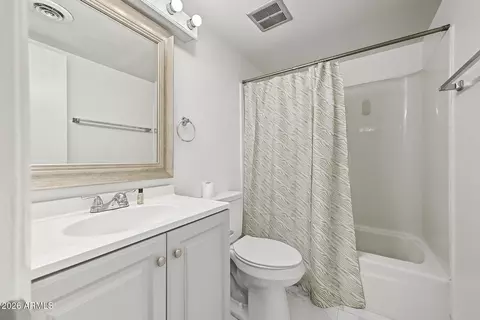 Bath - 7126 N 19th Ave #109, Phoenix, AZ 85021 photo 3 of 3