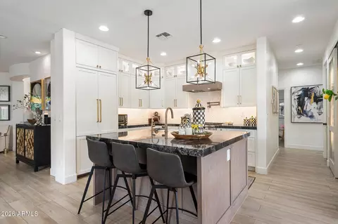 Kitchen - 2107 W Kuralt Dr, Anthem, AZ 85086 photo 4 of 9
