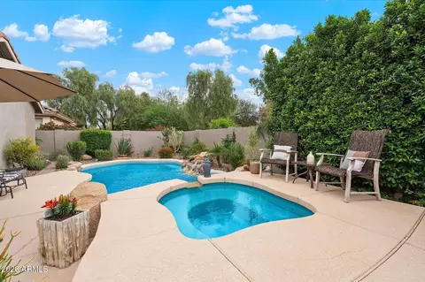 Exterior - 2107 W Kuralt Dr, Anthem, AZ 85086 photo 7 of 9