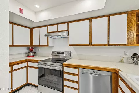 Kitchen - 4330 N 5th Ave #102, Phoenix, AZ 85013 photo 3 of 4