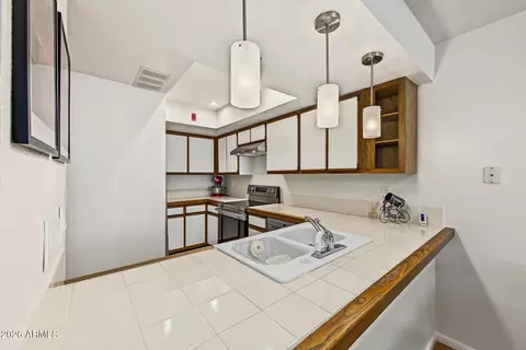 Kitchen - 4330 N 5th Ave #102, Phoenix, AZ 85013 photo 1 of 4