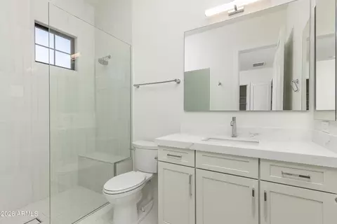 Bath - 3025 E Rosemonte Dr, Phoenix, AZ 85050 photo 6 of 7