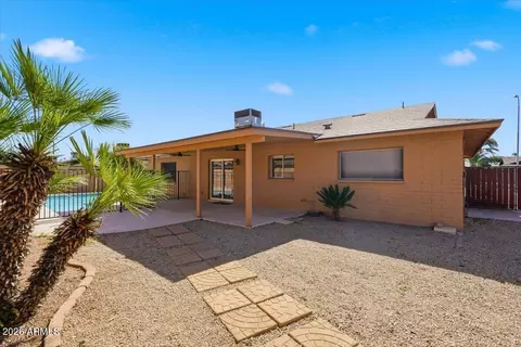 Exterior - 818 E Drake Dr, Tempe, AZ 85283 photo 5 of 10