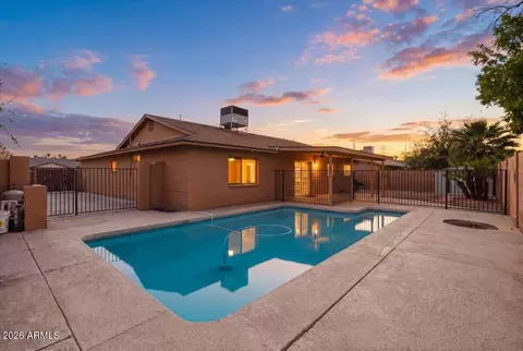 Exterior - 818 E Drake Dr, Tempe, AZ 85283 photo 1 of 10