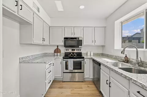 Kitchen - 6215 Encanto St, Mesa, AZ 85205 photo 3 of 3