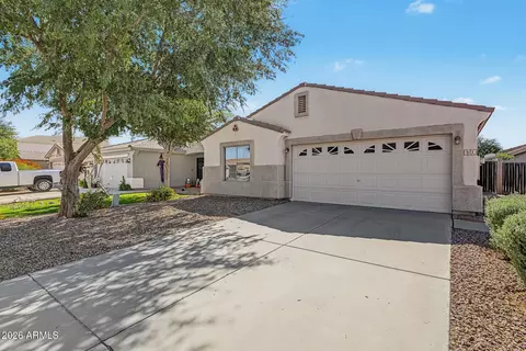 821 E Nardini St, San Tan Valley, AZ 85140
