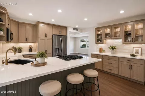 Kitchen - 1114 E Orchid Ln, Phoenix, AZ 85020 photo 2 of 2