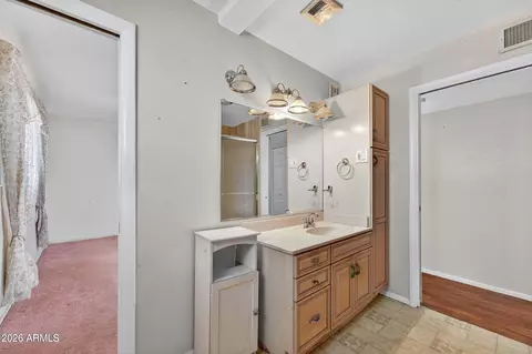 Bath - 1114 E Orchid Ln, Phoenix, AZ 85020 photo 3 of 6