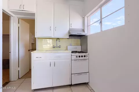 Kitchen - 1212 E Winter Dr, Phoenix, AZ 85020 photo 2 of 2