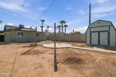 Exterior - 2210 N Mitchell St, Phoenix, AZ 85006 photo 4 of 5