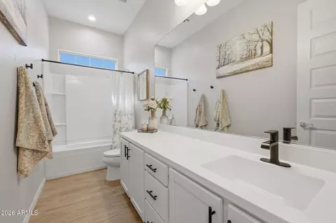 Bath - 10910 E Travertine Ave, Mesa, AZ 85212 photo 3 of 4