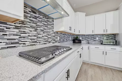 Kitchen - 10910 E Travertine Ave, Mesa, AZ 85212 photo 6 of 6