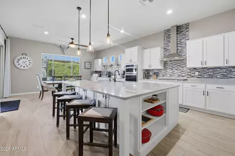 Kitchen - 10910 E Travertine Ave, Mesa, AZ 85212 photo 3 of 6