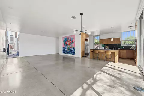 Living - 5568 N 12th St, Phoenix, AZ 85014 photo 5 of 6