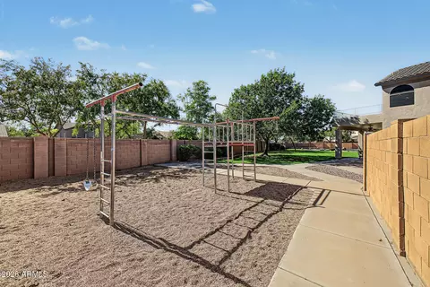 Exterior - 1343 E Ivanhoe St, Gilbert, AZ 85295 photo 9 of 13