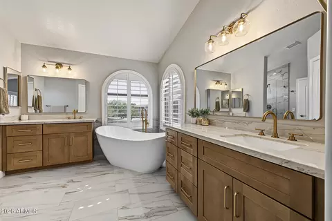 Bath - 1343 E Ivanhoe St, Gilbert, AZ 85295 photo 1 of 5