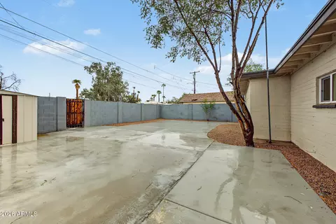 Exterior - 1006 E Weldon Ave, Phoenix, AZ 85014 photo 6 of 6