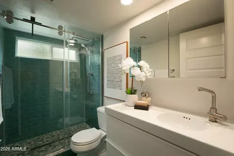 Bath - 5429 E Roanoke Ave, Phoenix, AZ 85008 photo 3 of 4
