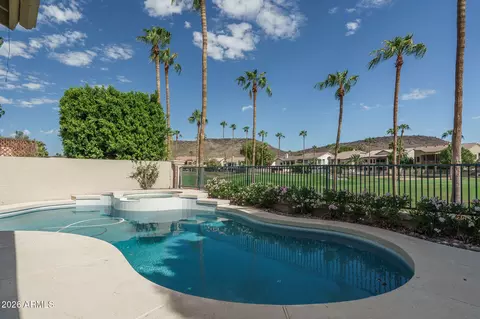5859 W Del Lago Cir, Glendale, AZ 85308