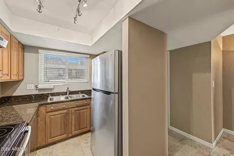Kitchen - 1545 E Sahuaro Dr #14, Phoenix, AZ 85020 photo 3 of 3